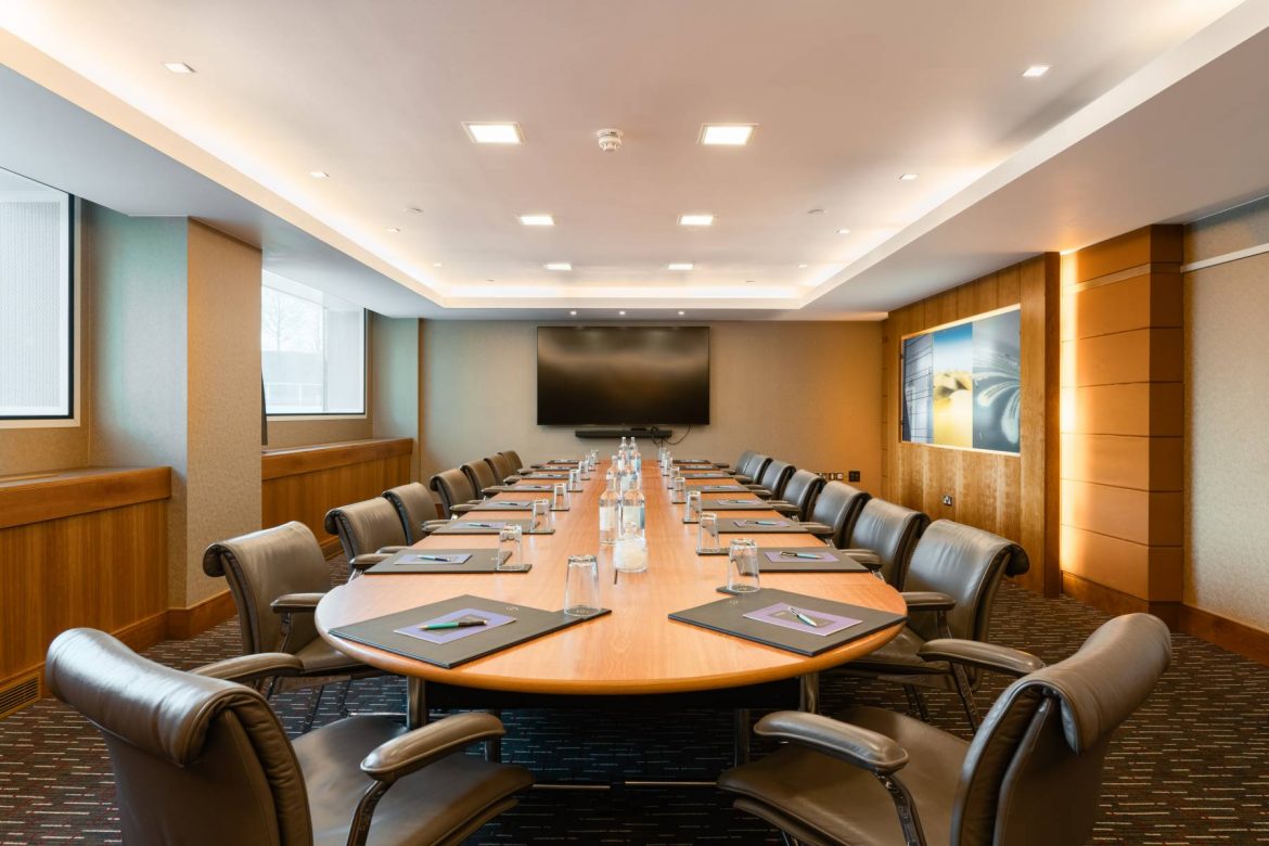 FTSE 100 annual reports and boardroom documents used to analyse CEO share ownership