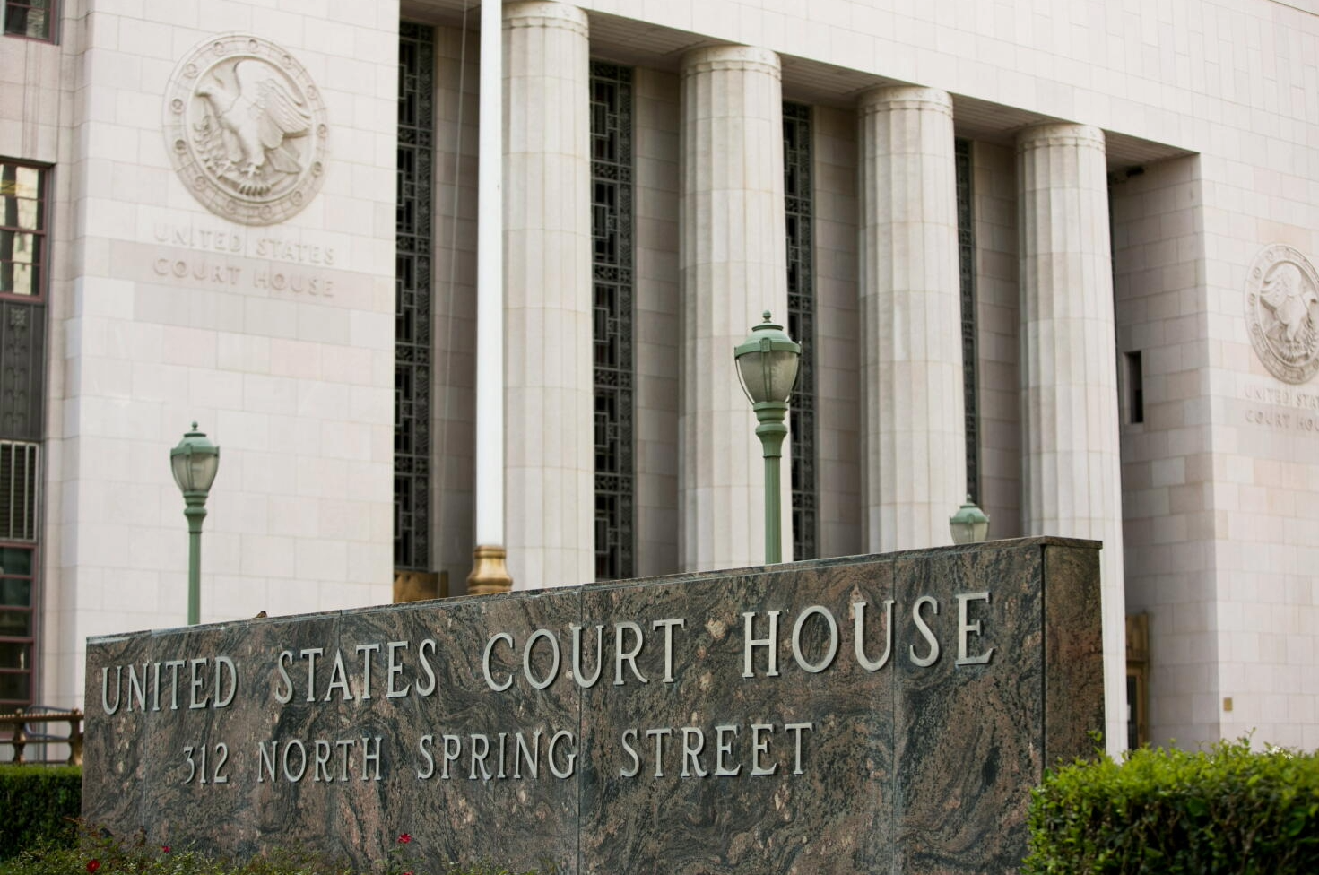 United States courthouse exterior representing personal injury filing deadlines